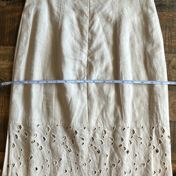 ESCADA Embroidered Linen Dress With Side Slit - Full Length - Made in Italy (34) - Picture 13 of 16